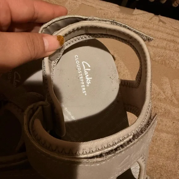 Clarks Women's Sandals - Cream - Picture 15 of 16